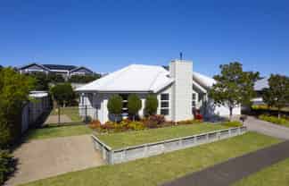 42 Mortlake Heights, Pyes Pa