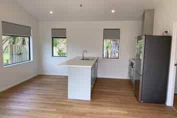 64 Austin Road, Maunu