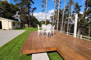 1258 East Coast Road, Redvale