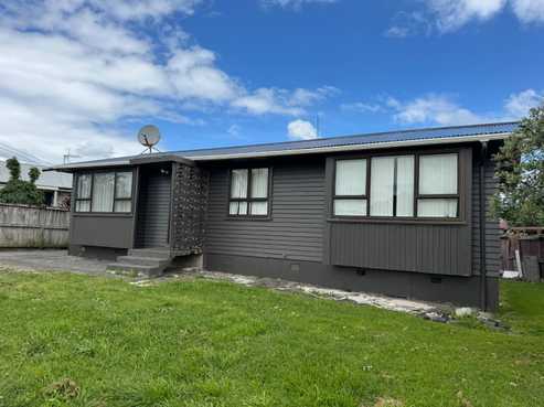 15 Franklyne Road, Otara