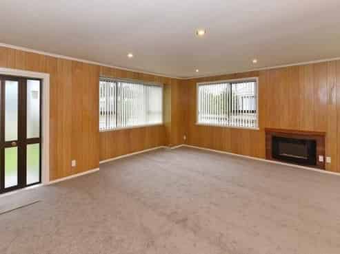 15 Franklyne Road, Otara