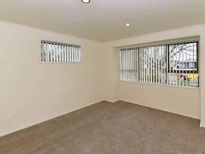 15 Franklyne Road, Otara