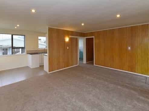 15 Franklyne Road, Otara