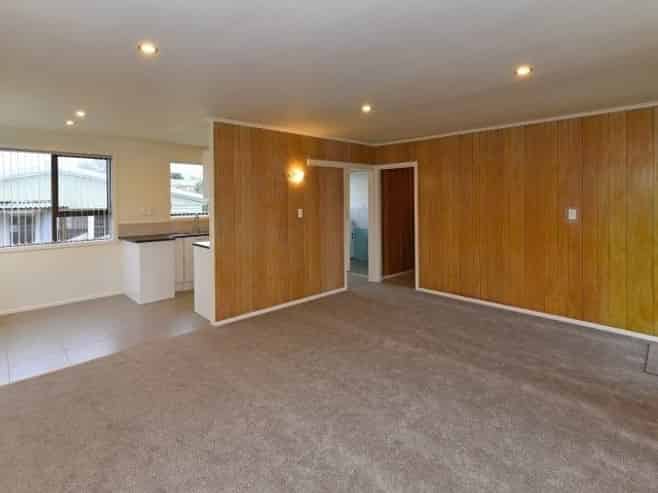 15 Franklyne Road, Otara