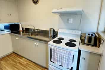 4/28 Kauika Road West, Avenues