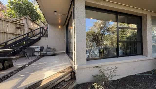 12 Larnach Road, Waverley