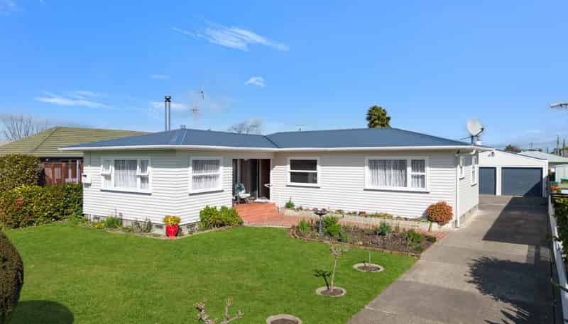 15 Caxton Street, Onekawa