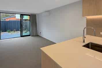 4/172 Colombo St, Beckenham