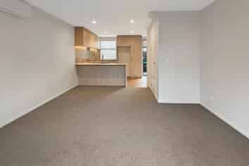 4/172 Colombo St, Beckenham
