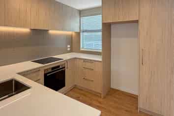 4/172 Colombo St, Beckenham