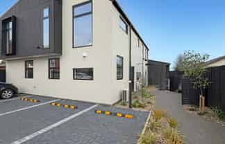 4/172 Colombo St, Beckenham