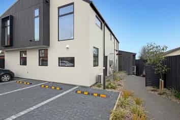 4/172 Colombo St, Beckenham