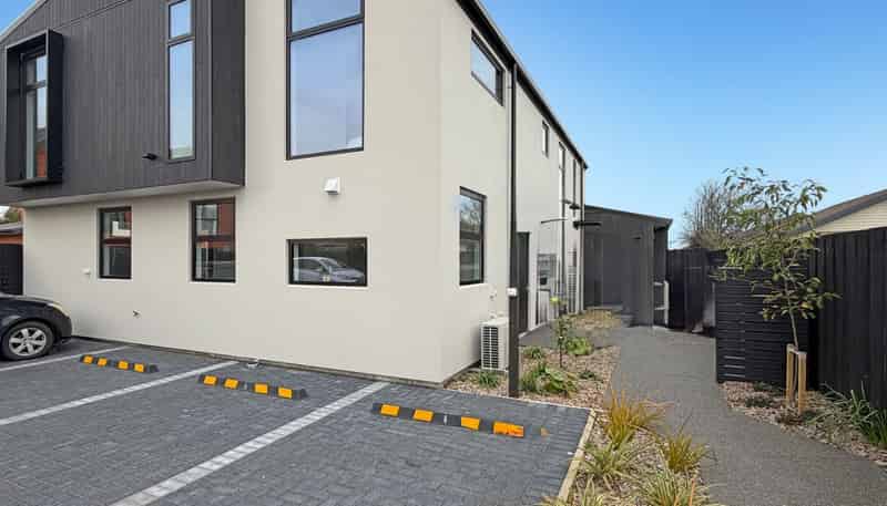 4/172 Colombo St, Beckenham