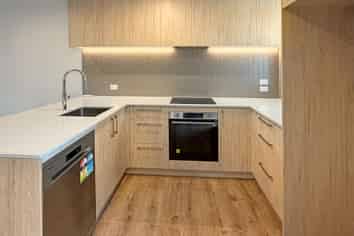 4/172 Colombo St, Beckenham