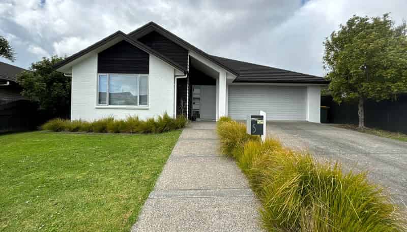 5 Moores Road, Millwater