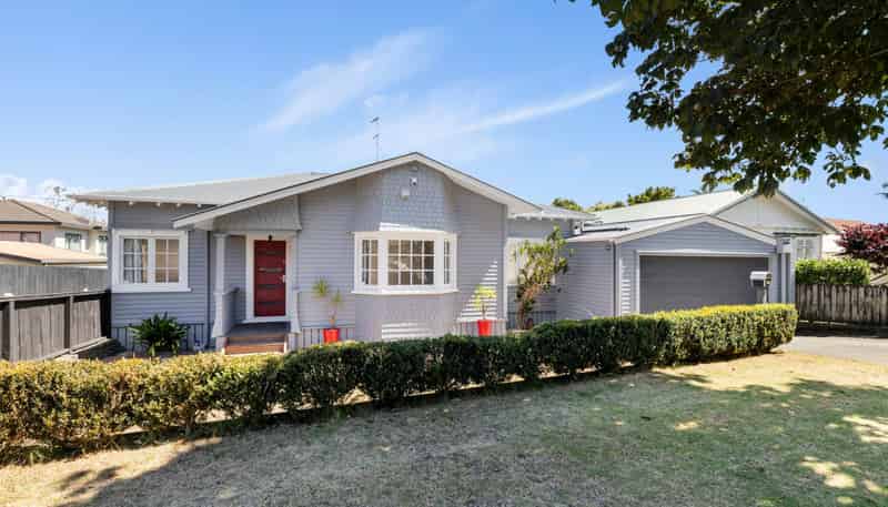 29 Queensway, Three Kings