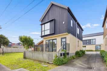 1/11 Karamu Street, Te Atatu Peninsula
