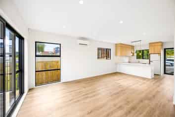 1/11 Karamu Street, Te Atatu Peninsula