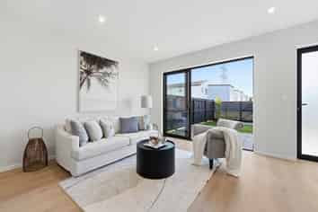 4/157 Bremner Road, Karaka