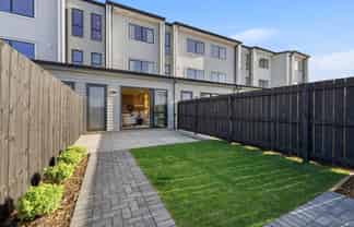 4/157 Bremner Road, Karaka