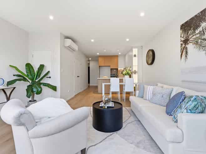4/157 Bremner Road, Karaka