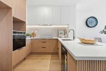 8/157 Bremner Road, Karaka