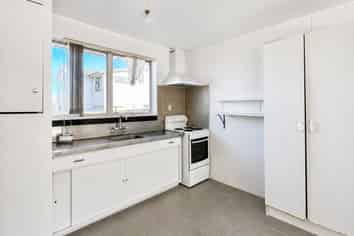 2/259 Puhinui Road, Papatoetoe