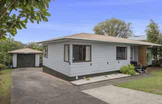 36 Thomas Street, Tikipunga
