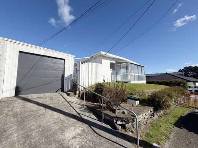 8B  Banks Street, Marfell