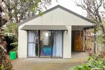 4/135 Bucklands Beach Road, Bucklands Beach