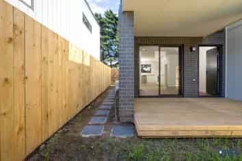 27 Whai Hua Lane, Mangere Bridge