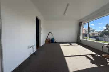 2/270 East Coast Road, Forrest Hill