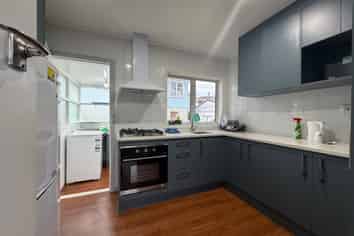 2/270 East Coast Road, Forrest Hill