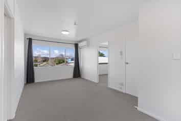 6/7 Eden View Road, Sandringham