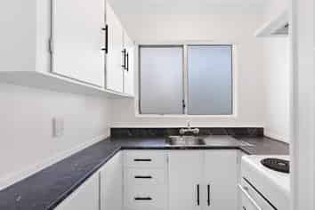 6/7 Eden View Road, Sandringham