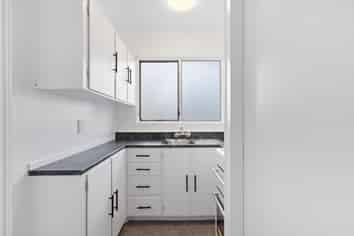 6/7 Eden View Road, Sandringham