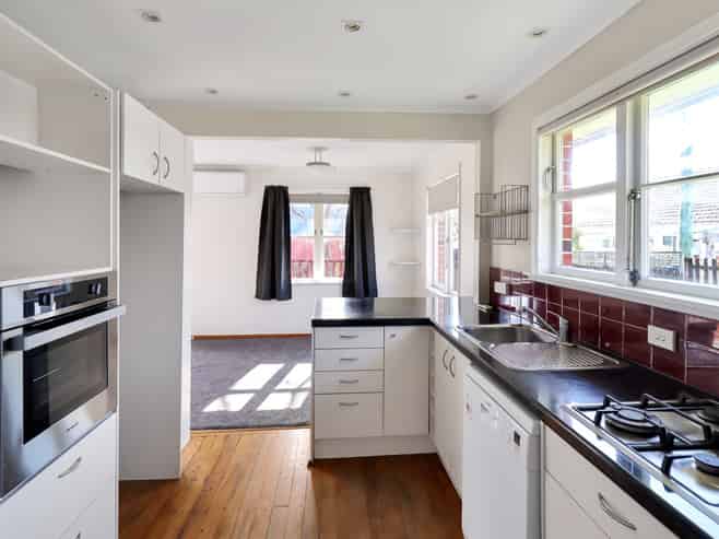 1 Field Street, Silverstream