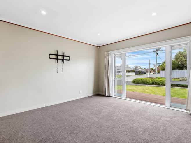 69 Bamford Street, Woolston