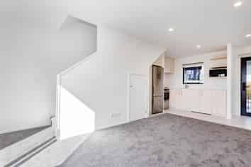 8/59 Matipo Road, Te Atatu Peninsula