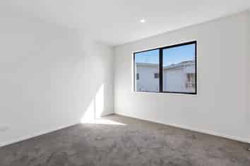 24E Lincoln Park Avenue, Massey