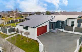 2 Meadowstone Street, Gleniti
