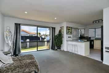 1 Sandholm Close, North New Brighton