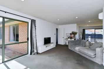 1 Sandholm Close, North New Brighton