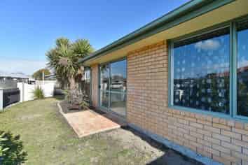 1 Sandholm Close, North New Brighton