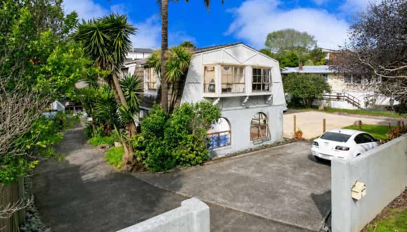 6 Burns Avenue, Takapuna