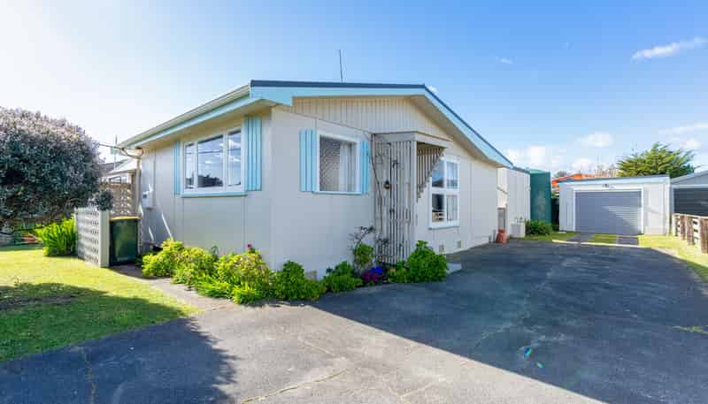 76 Park Avenue, WAITARERE BEACH