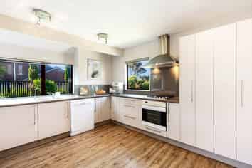 16 James Cook Drive, Whitby