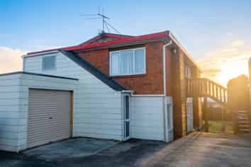 2/450 Richardson Road, Mount Roskill