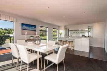 23 Groves Rd, Raumati Beach