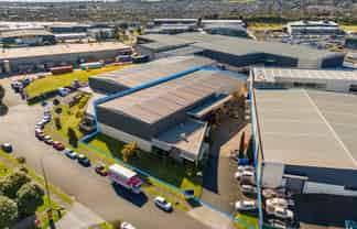 Centre Stage – Modern Industrial